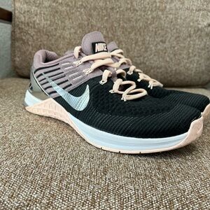 Nike Women's Mercon DSX Flyknit Shoe